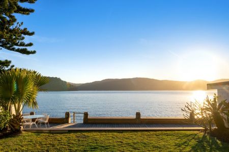 CLASSIC PALM BEACH PITTWATER WATERFRONT - 3-6 MONTH LEASE - Photo 5