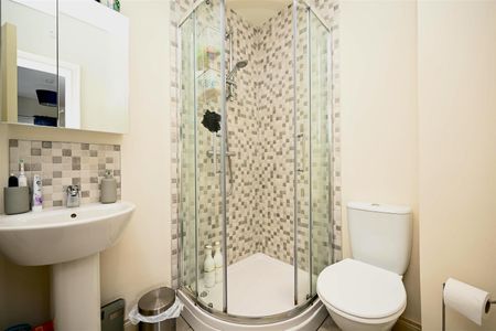 Apt 4 11 Mill Valley Gardens, Belfast, BT14 8FA - Photo 4