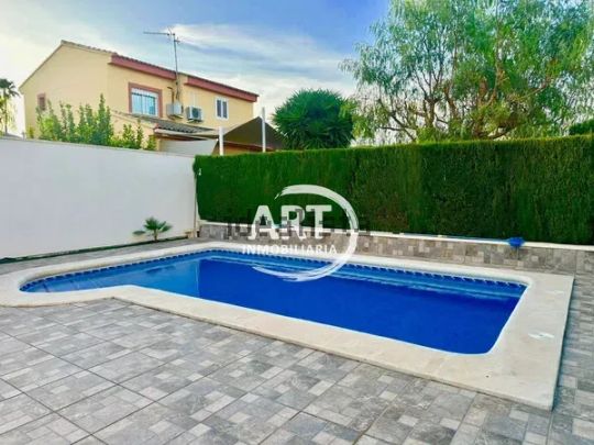 Alquiler de casa o chalet independiente en Gallipont - Photo 1