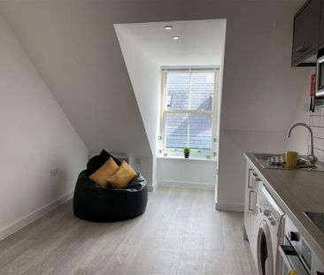Studio to rent - Photo 1