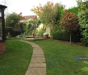 4 bedroom detached house to rent - Photo 6
