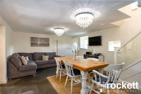 3 bedroom semi-detached house to rent - Photo 3