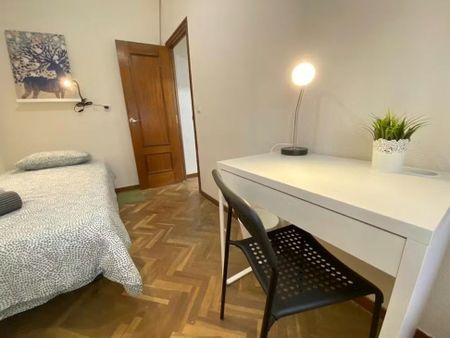 Calle del Doctor Bellido, Madrid, Community of Madrid 28018 - Photo 3