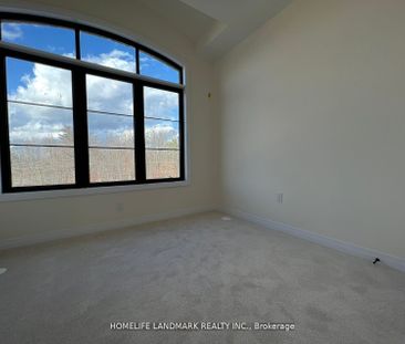 Townhouse For Lease | N8126700 - Photo 3