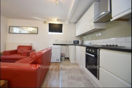 2 Bedroom Flats in Headingley - Photo 3