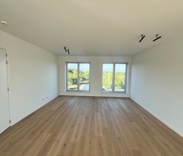 Instapklaar nieuwbouwappartement te huur in hartje Eeklo! - Photo 1