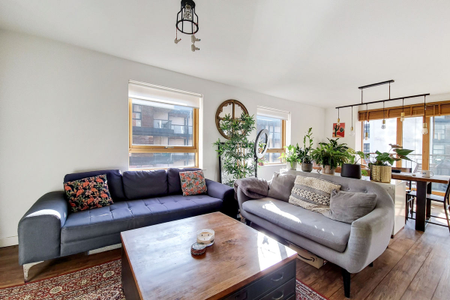 Cam Road, London, E15 - Photo 2