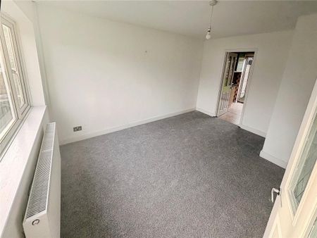 3 bedroom detached house to rent - Photo 2