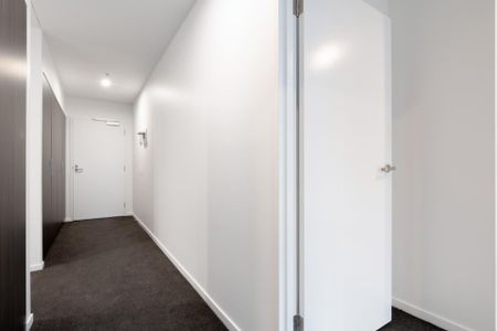 621/15 Bowes Street, Phillip. - Photo 2