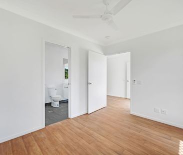 Spacious Family Home in Peaceful Mount Louisa - Modern Comfort, Gre... - Photo 4