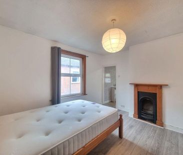 4 bedroom terraced house to rent - Photo 6