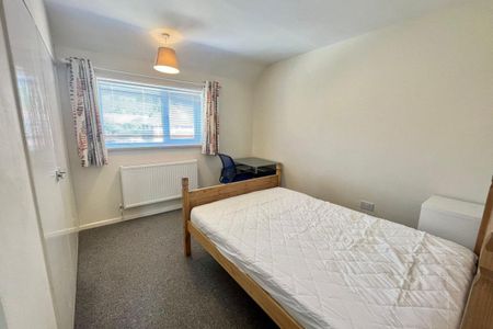 Fairfax Road - Photo 3