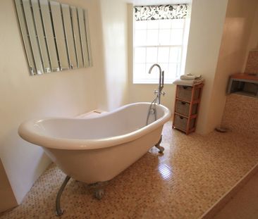 2 Bed Flat, Brunswick Terrace, BN3 - Photo 5