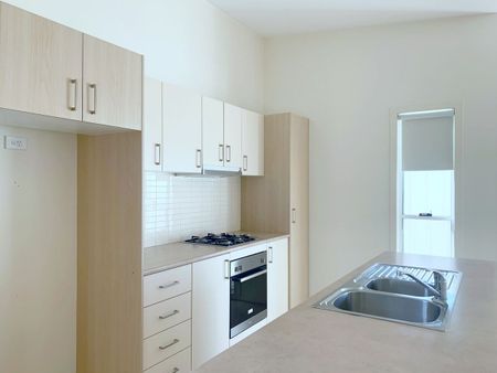 SPACIOUS 2 BEDROOM UNIT - Photo 5