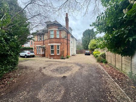 CHARMINSTER ROAD, CHARMINSTER (P06042) - Photo 5