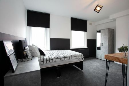 5 bedroom flat to rent - Photo 3