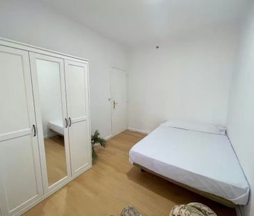 Calle Rubén Darío, Sevilla, Andalusia 41010 - Photo 4