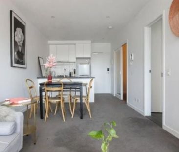 2-BED 1-BATH, NOT FURNISHED - Photo 2