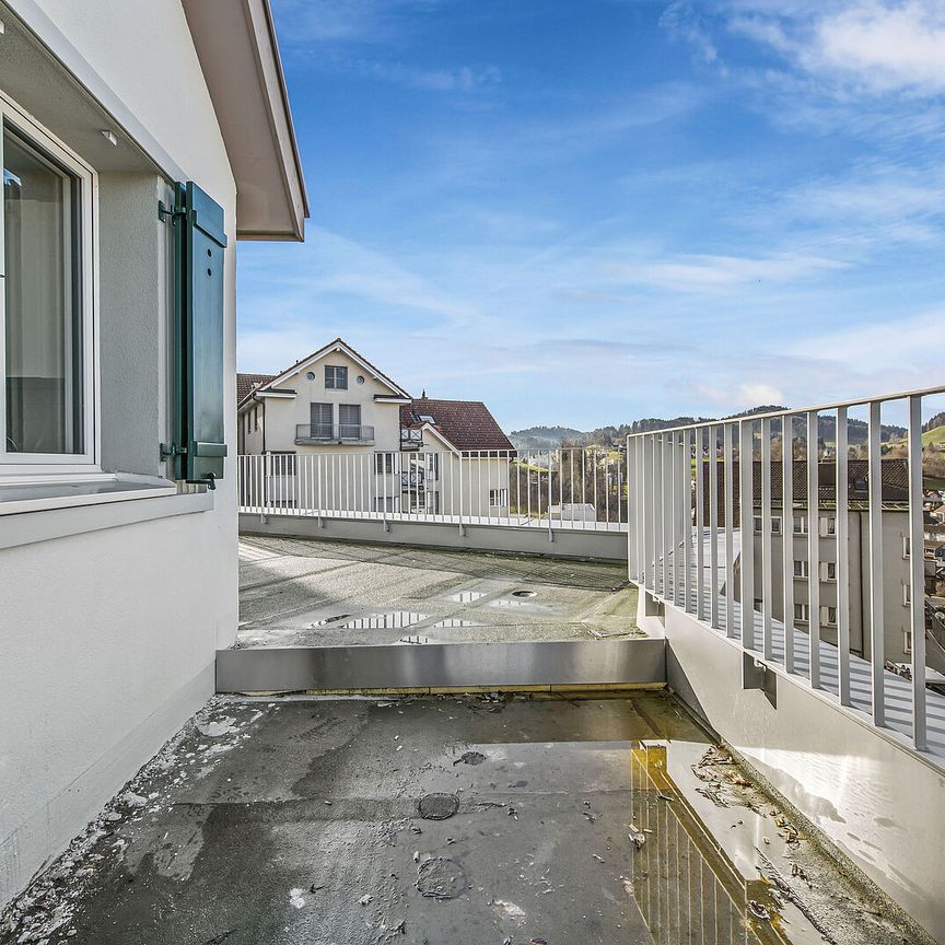 Moderne Wohnung mit grosser Terrasse! - Photo 1