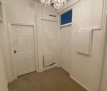 1 Bed Flat, Gloucester Terrace, W2 - Photo 4