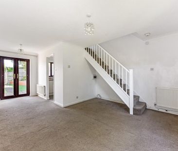 2 bedroom end of terrace house to rent - Photo 2