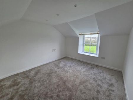4 bedroom detached house to rent - Photo 4