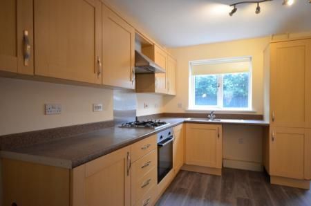 2 bedroom End of terrace house To Let - Photo 5