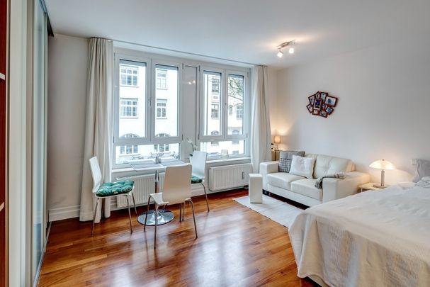 Near Rosenheimer Platz: Beautiful 1-room apartment - Photo 1