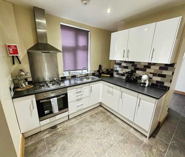 3 bedroom detached house to rent - Photo 2