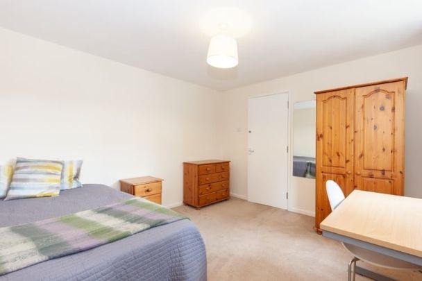 Coolidge Close, Headington - Photo 1