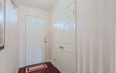 For Lease - 2416 Rebecca Street Unit# Upper, Oakville, Ontario - Photo 4