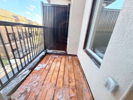 For Lease - 1126 Wheat Boom Drive, Oakville, Ontario - Photo 3