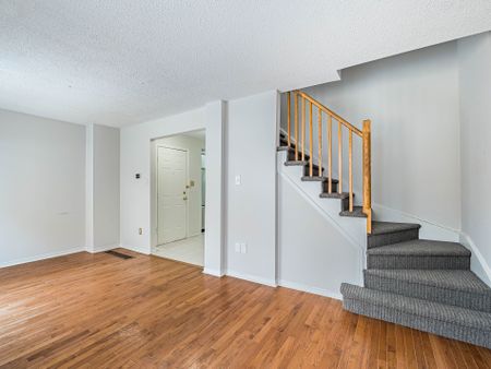 For Lease - 1105 Beechnut Road, Oakville, Ontario - Photo 3