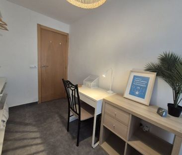 Carrer del Reverend Rafael Tramoyeres, Valencia, Valencian Communit... - Photo 6