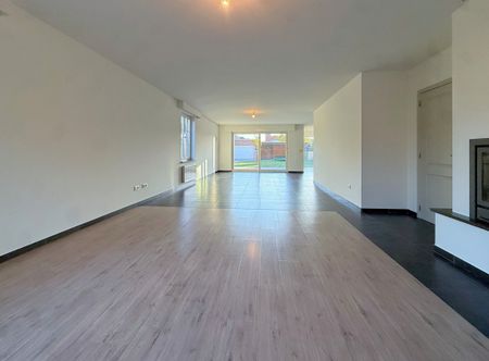 Huis te huur in Hoogstraten met 3 slaapkamers - foto 2