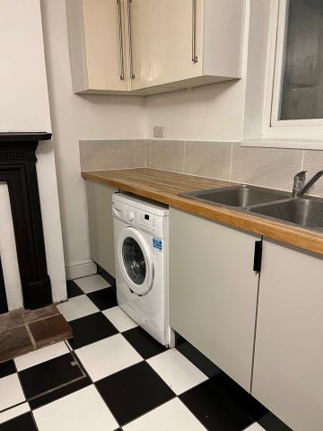 6 Bed Terraced House, Over Street, BN1 - Photo 4