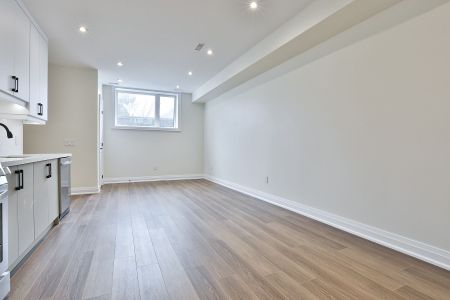 For Lease - 39 Fifteenth Street Unit# 2, Toronto, Ontario - Photo 2