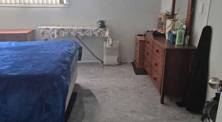 Chic 1BR Flat in New Windsor! - Photo 2