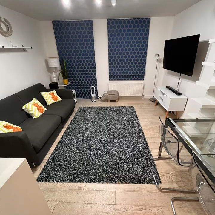 1 Bed Flat, Canton Street, E14 - Photo 1