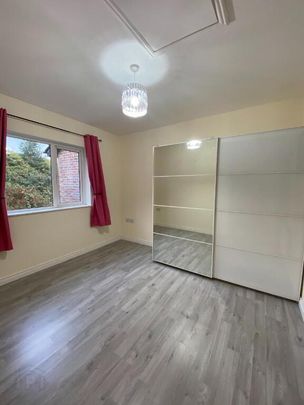 11 Meadowfields Close, Downpatrick, BT30 6GZ - Photo 1