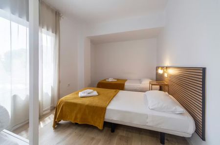 Carrer Humanista Furió, Valencia, Valencian Community 46022 - Photo 2