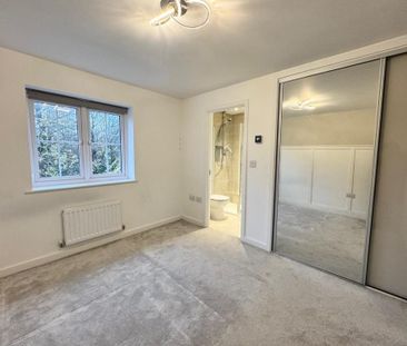 2 bedroom end of terrace house to rent - Photo 4