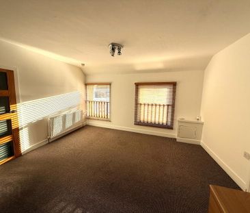 17 A Bridge Street, Lisburn, BT28 1XZ - Photo 2