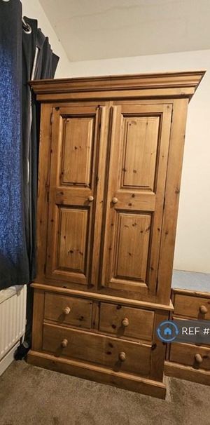 1 bedroom in a house share to rent - Photo 1