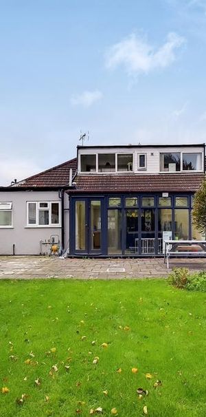 4 bedroom semi-detached house to rent - Photo 1
