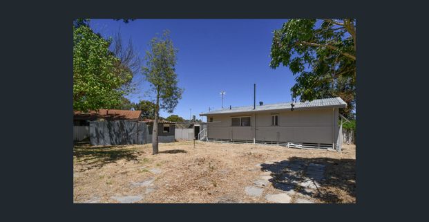 Cosy Three Bedroom in Pinjarra - Photo 1