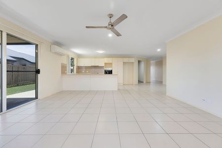 38 Whitehaven Drive, Blacks Beach - Photo 5