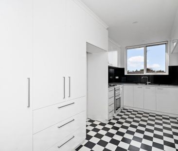 Low Maintenance Beachside Living - Photo 3