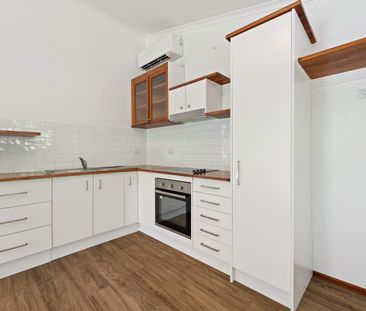 Private Hinterland Living with Space, Character & Utilities Included - Photo 2