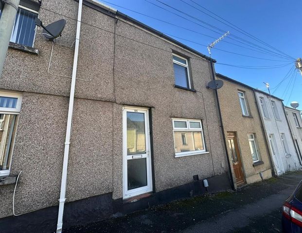 2 bedroom terraced house to rent - Photo 1